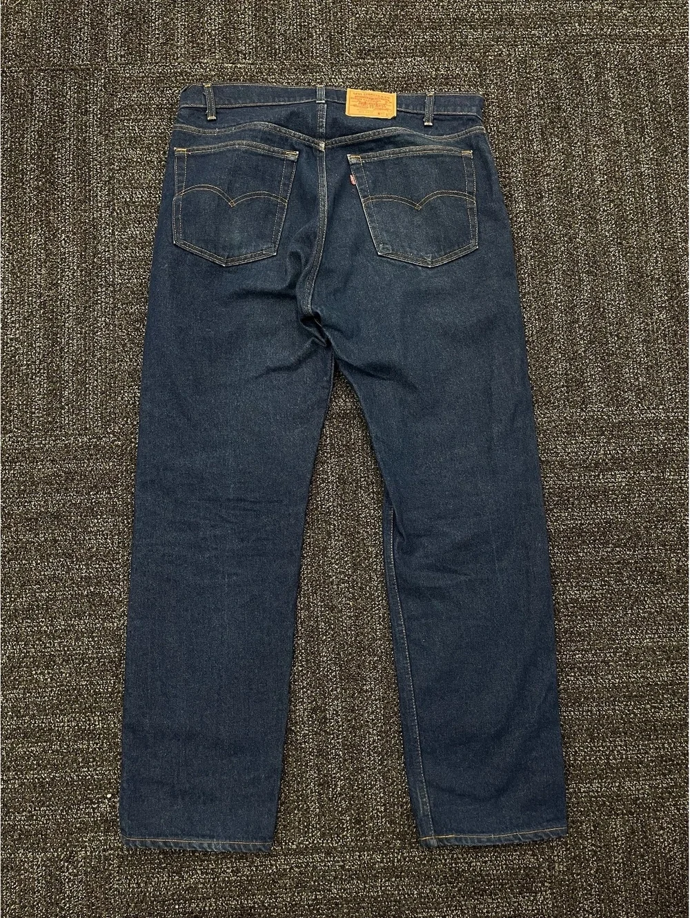 Levis tagged size